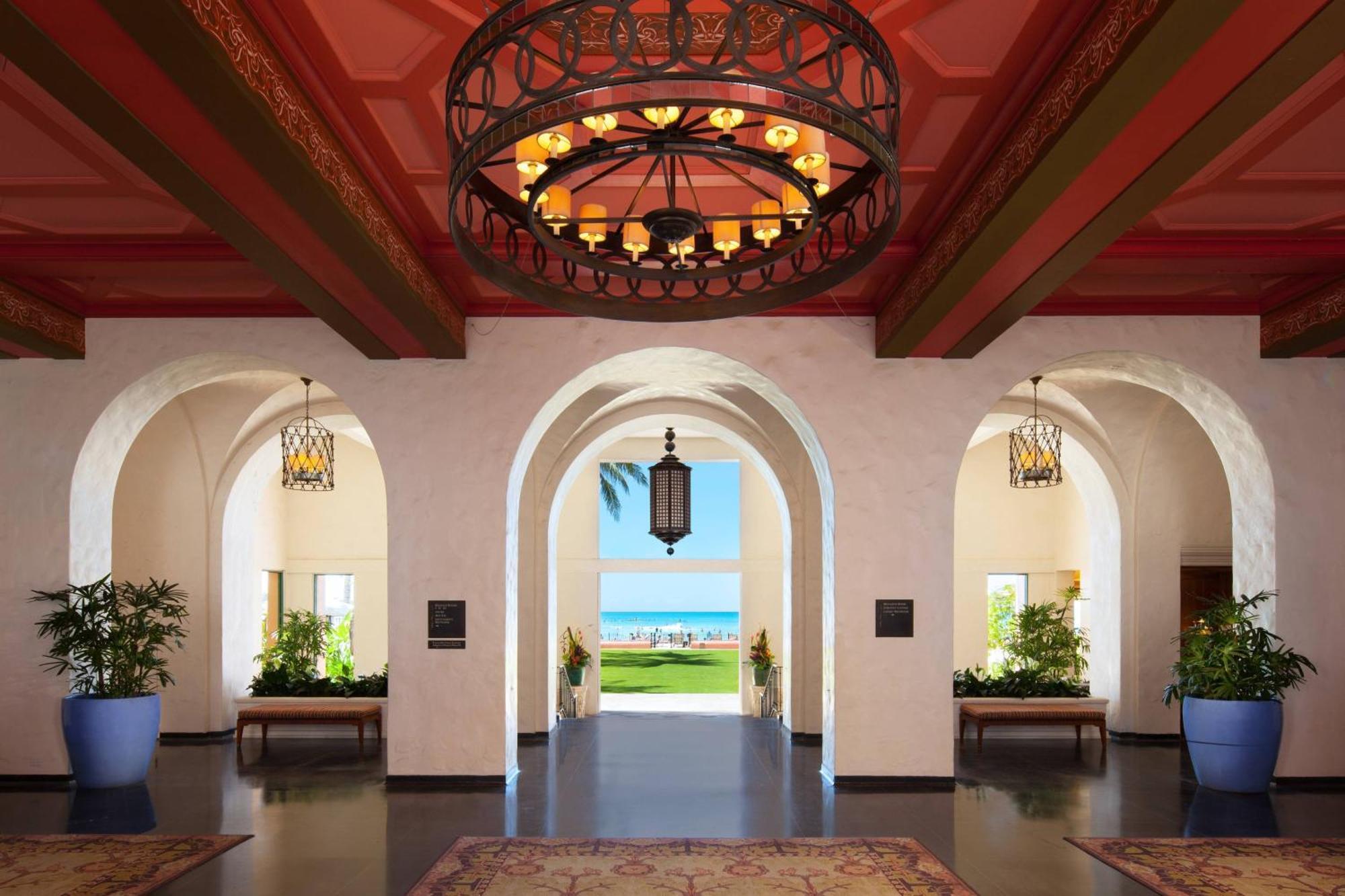 The Royal Hawaiian, A Luxury Collection Resort, Waikiki Honolulu Exterior photo